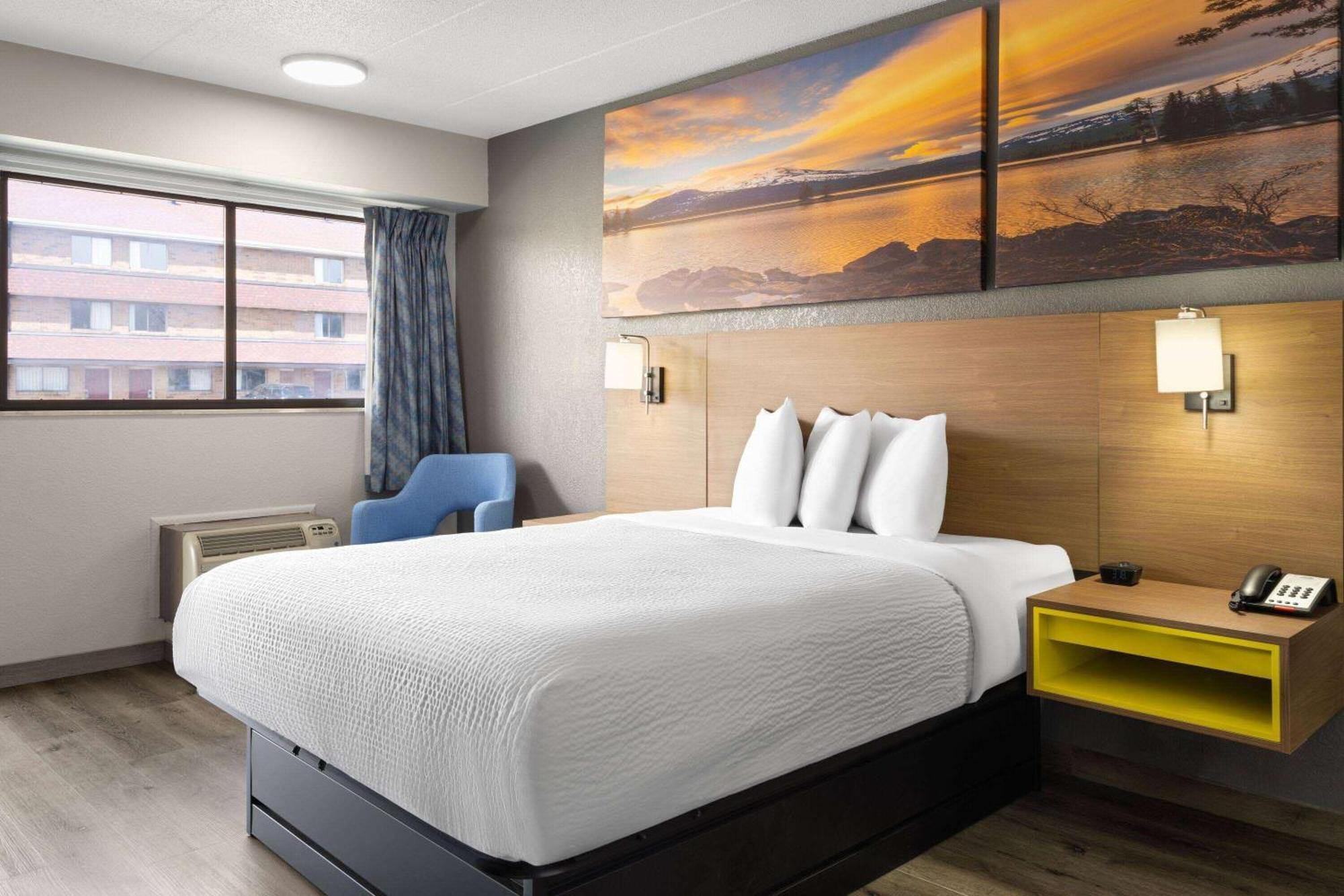 Days Inn By Wyndham Columbus Worthington Exterior photo
